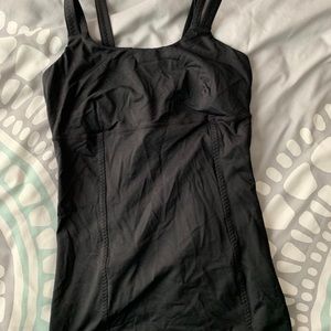 Women’s lululemon tank